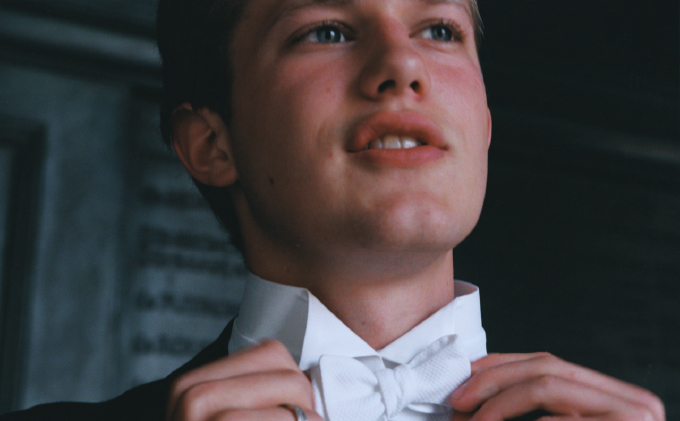 ◆限定特装版・書店での購入不可◆美少年論 Men behind the scenes 特装版（写真集）/ 大串祥子【43os-003】