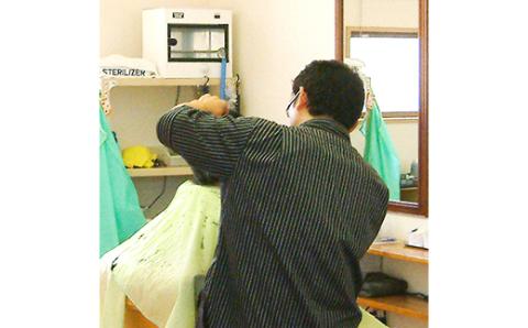 耳洗い＆ヘッドスパコース（カット、シャンプー、顔剃り込）　02as-0004