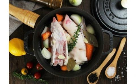 N-131 N３0Cさばきたて工場直送新鮮豚肉豚足（未加熱業務用）4ｋｇ