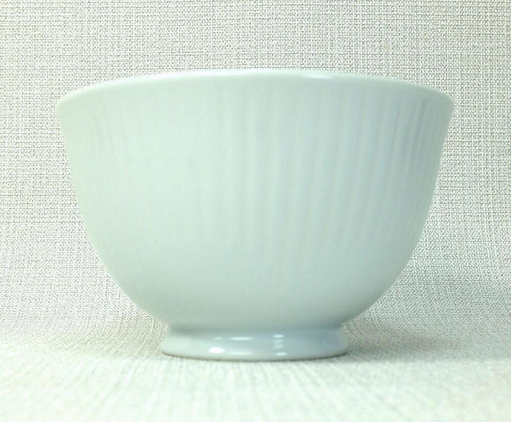 【AB1084】【波佐見焼】φ13ｃｍの小さめ丼５個組  花ふわり白 【西海陶器】 ５ 30590