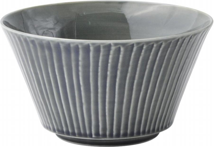 【波佐見焼】φ１６センチの手彫りのボウル３個組　草林彫 【西海陶器】 ５ １１１１１