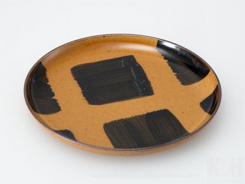 【波佐見焼】φ１８センチの手描きのお皿３枚組　modeコハクM 【西海陶器】３ ２４３３０