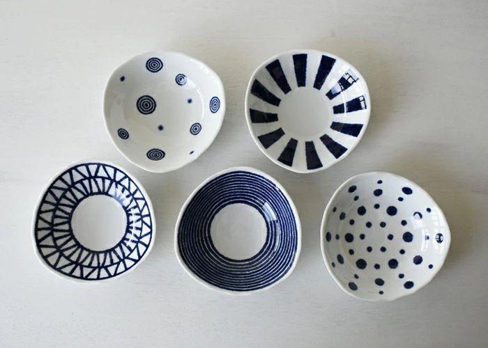 【波佐見焼】φ１５.５ｃｍの深みのある小鉢５柄５個組  藍玉 【西海陶器】 １　１９８６５