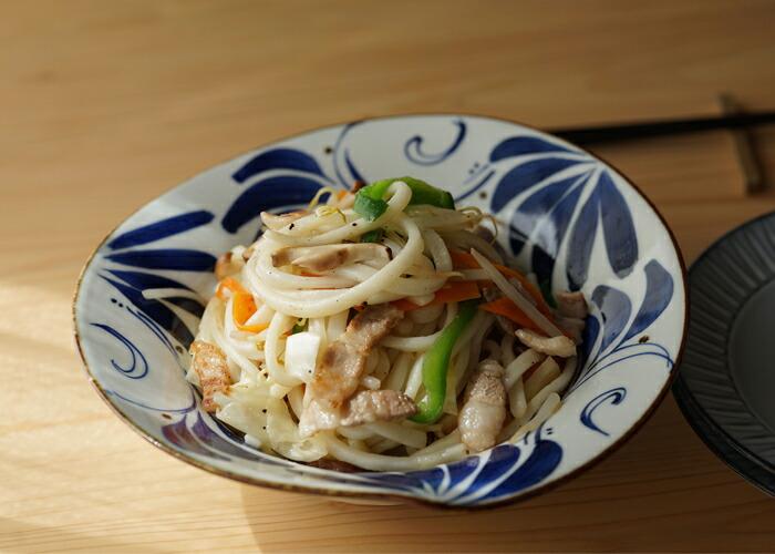 【AB381】【波佐見焼】２２×２１.５cm大鉢 karakusa　【西海陶器】 １ 14502