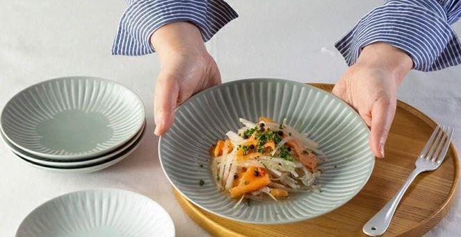 【AB1078】【波佐見焼】φ21.5ｃｍの皿５枚組  花ふわりグレー 【西海陶器】 ５ 11323