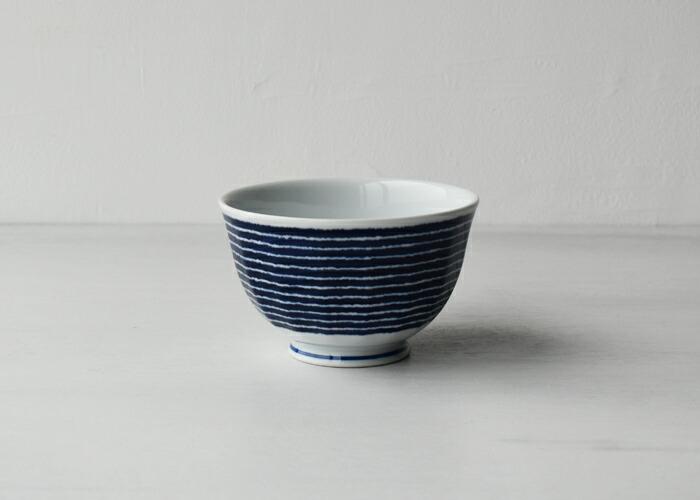 【AB405】【波佐見焼】φ１３.５cm軽量小さめ丼５個組藍染駒筋 【西海陶器】 ５　32567