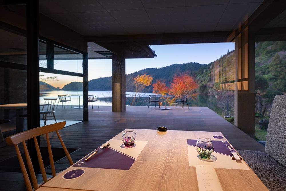 【東園】平休日1泊2食付 ペア宿泊券《和室》