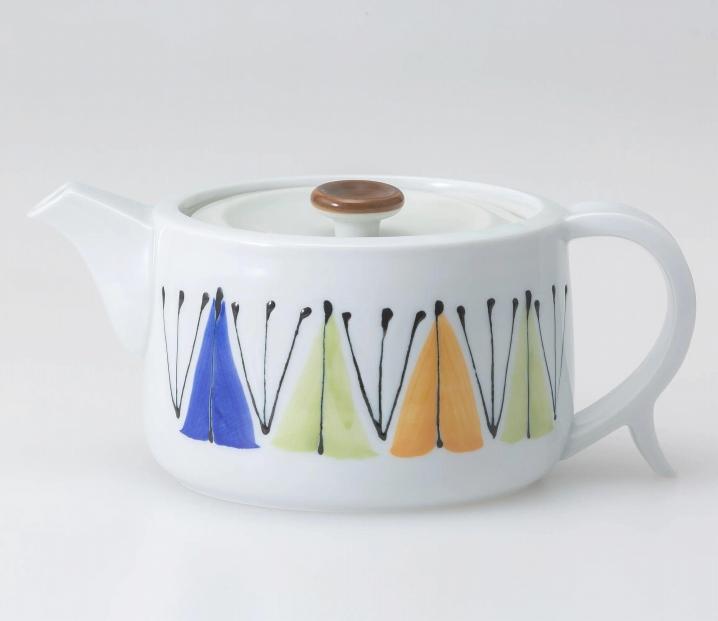 【波佐見焼】容量６２０ｍｌの大きめポット　リーフ　【西海陶器】　１　２４３４９