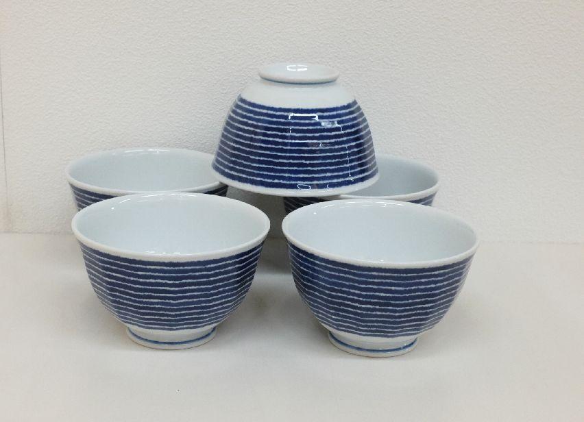 【AB405】【波佐見焼】φ１３.５cm軽量小さめ丼５個組藍染駒筋 【西海陶器】 ５　32567