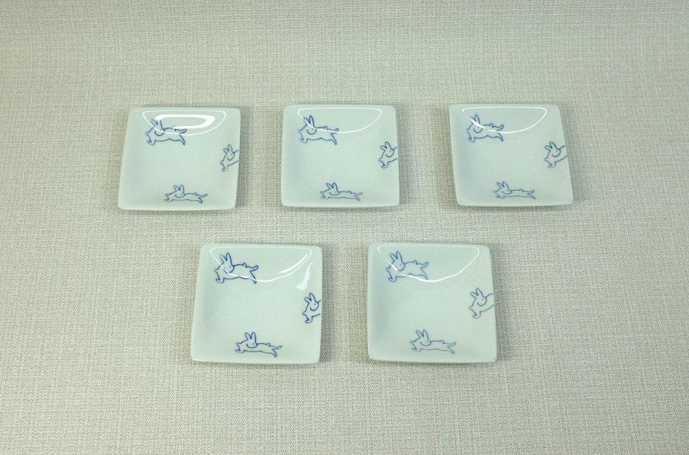 【AB490】【波佐見焼】es判子 角小皿 うさぎ 【西海陶器】5 43473