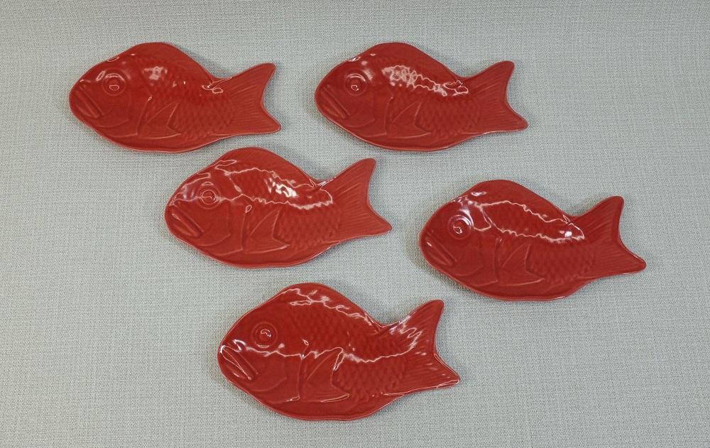 【波佐見焼】１６．５×９.５cm赤無地の皿５枚組　鯛  【西海陶器】 ５ ４４００２