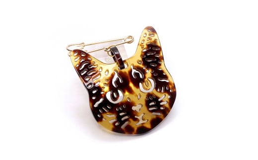 すまし猫ブローチ