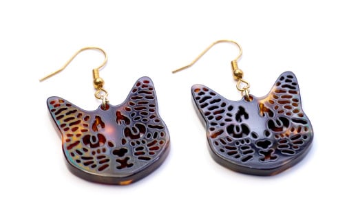 【べっ甲】すまし猫ピアス