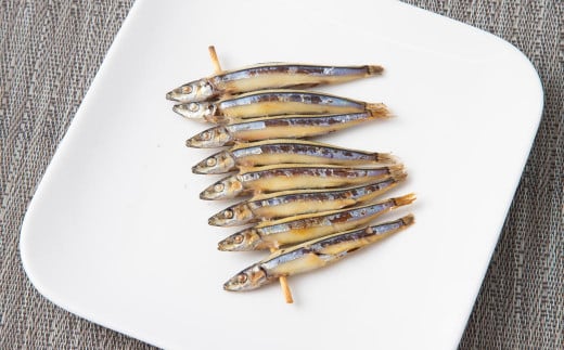 きびなご 串干し 16尾×4パック 合計64尾