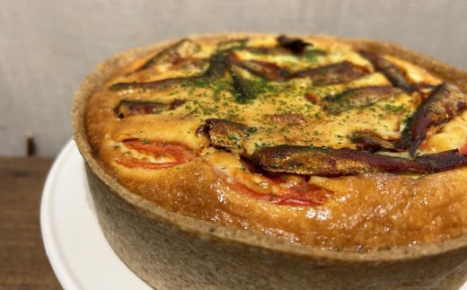 何が届くかお楽しみ♪ 季節のお野菜キッシュ 1ホール 約6人分