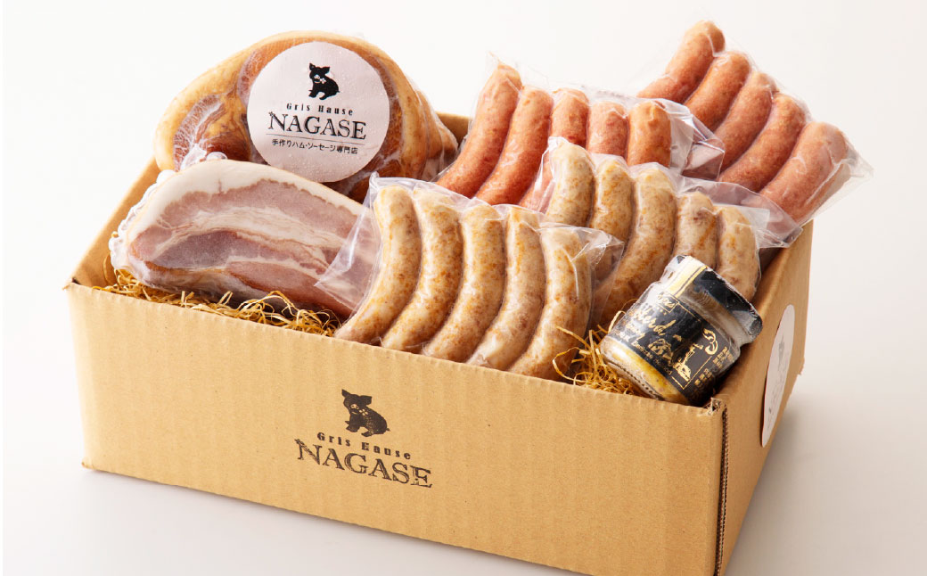 【全12回定期便】ハム・ベーコン入りの燻製セット