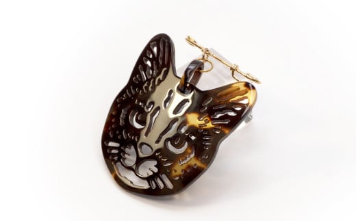 【べっ甲】まち猫ブローチ