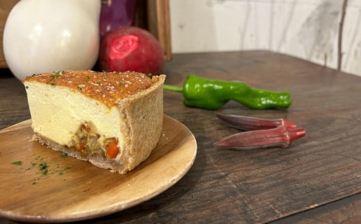 何が届くかお楽しみ♪ 季節のお野菜キッシュ 1ホール 約6人分