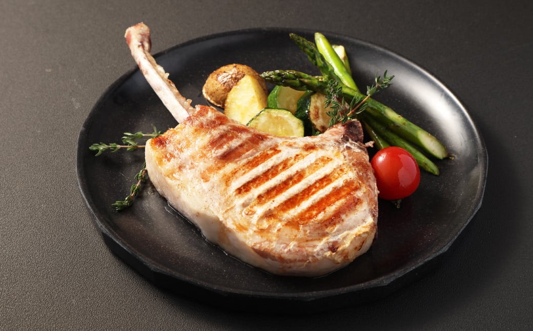 【全6回定期便】「競り美豚」トマホークロースステーキ 計600g