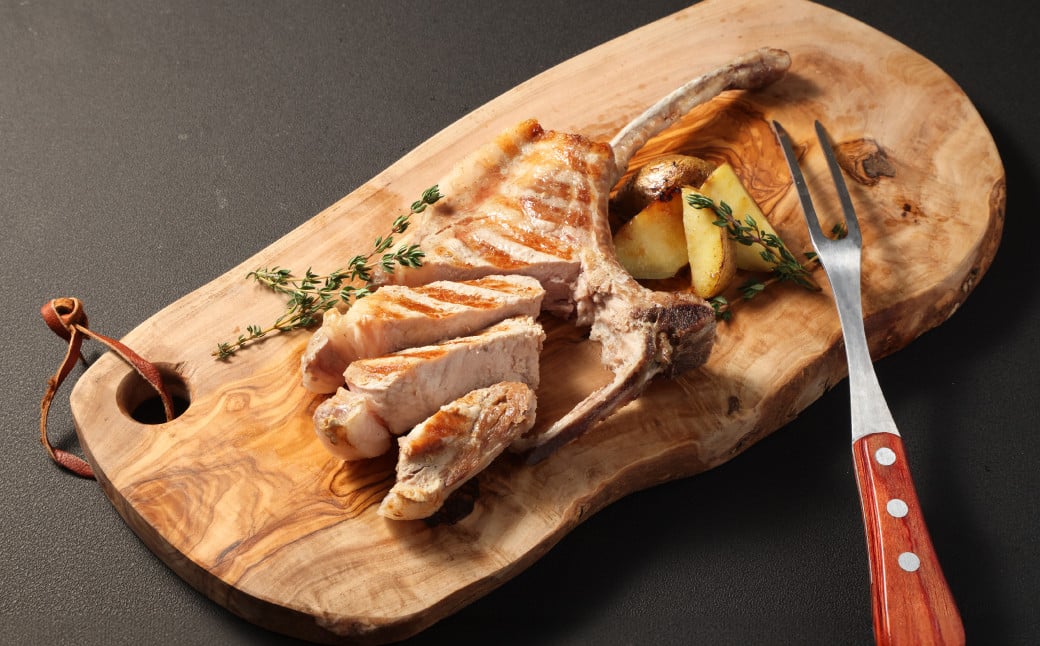 【全6回定期便】「競り美豚」トマホークロースステーキ 計600g