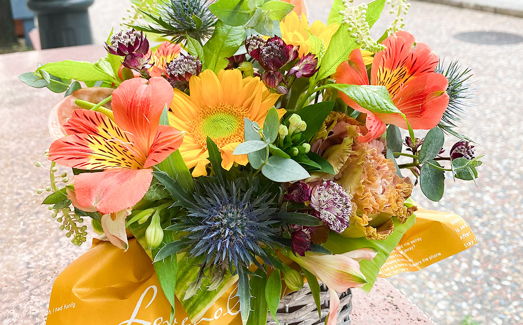 おまかせフラワーアレンジメント 【M】花 お花 ギフト フラワー 記念 お祝い