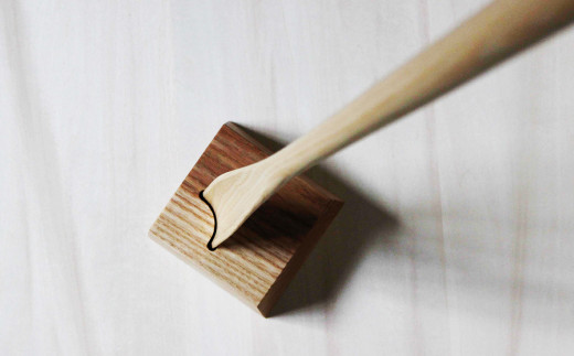 立ったまま使える 無垢材 靴べら ( 自立スタンド付き ) 70cm