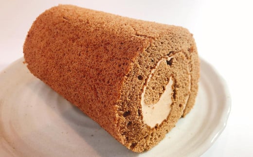 しっとりふわふわ コク深～い「木いちごロール」「チョコロール」の2本セット ／ ロールケーキ ケーキ デザート スイーツ おやつ 菓子 洋菓子 長崎県 長崎市 お菓子の雲仙堂