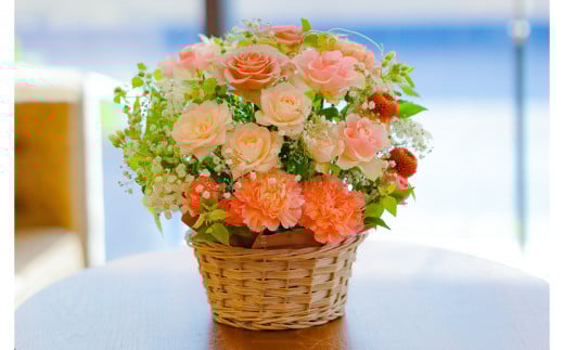 【全12回定期便】 ピンクバラと季節のアレンジメント フラワー