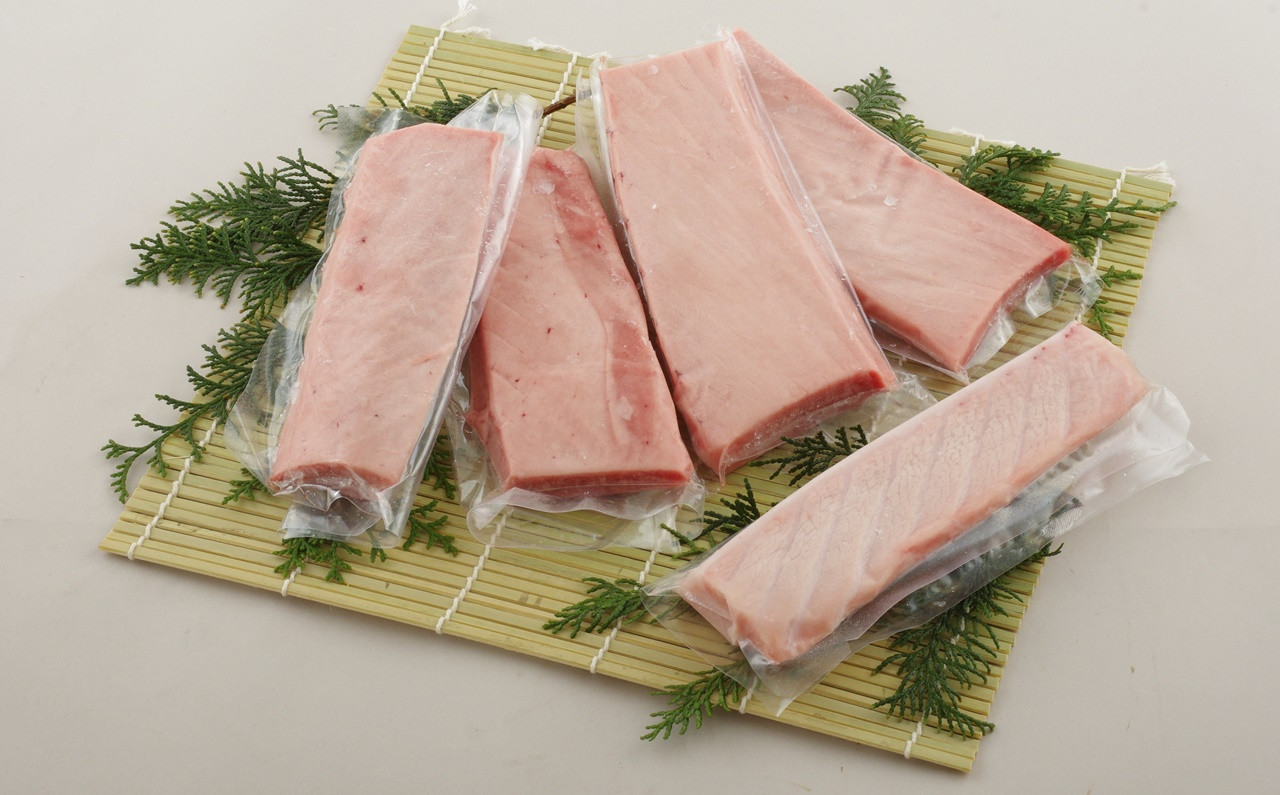 [A143p］長崎県産本まぐろ(大トロ･中トロ･赤身)800g以上