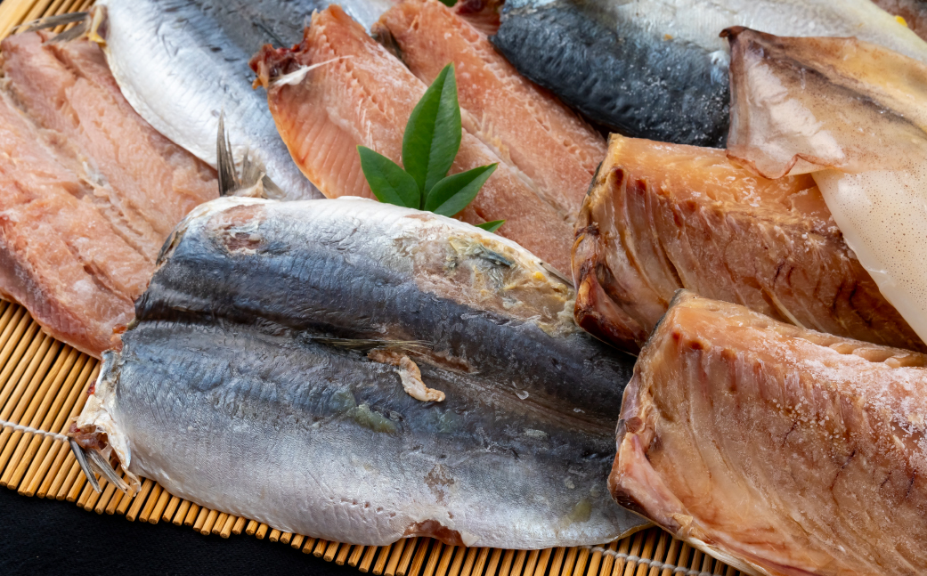 [A449］〈かけはし水産〉チョット訳あり干物セット