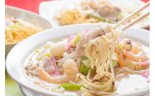 AE142【秋・冬限定】麺処 小川屋の冬ファミリーセットA（全5種×2袋）[ ちゃんぽん 皿うどん ラーメン 豚骨 とんこつ 醤油 簡単調理 即席 小川屋 長崎県 島原市]