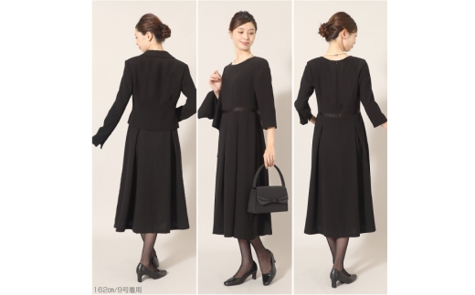 AI367-e Marycoco 家庭で洗える テーラードカラー ブラック フォーマル アンサンブル ボックスプリーツワンピース [MK-0108B ジャケット ワンピース 長袖 レディース セットアップ きれいめ メアリーココ 長崎県 島原市 ]