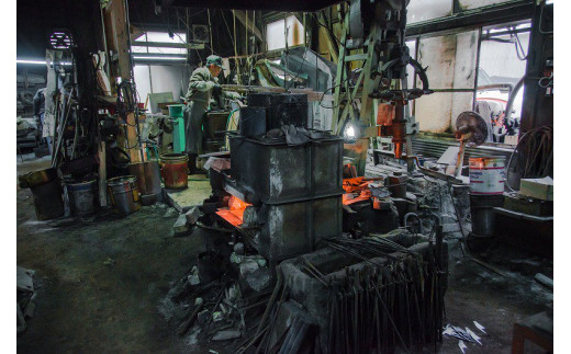 CA057-3 そろそろ、一生ものの道具を　手打ち包丁(菜切包丁)