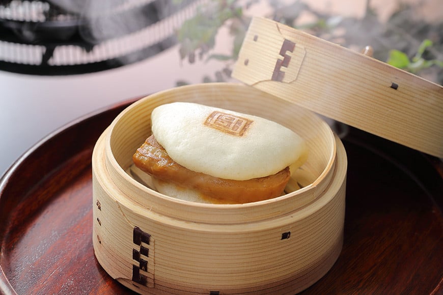 BJ104 岩崎本舗 【12回定期便】角煮堪能セット(長崎角煮まんじゅう 5個入(袋)・角煮まぶし 5袋) [長崎県 島原市]