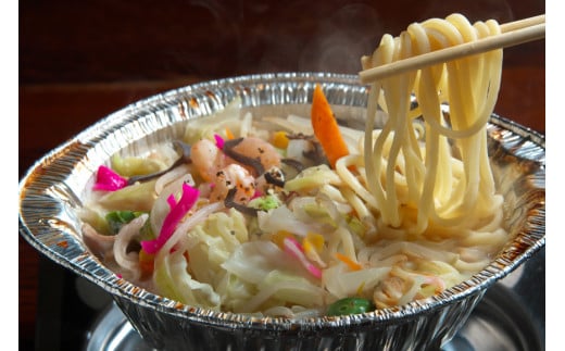 DG155 簡単調理で本格派！長崎ちゃんぽん・麻辣ちゃんぽん 食べ比べセット（各2食 合計4食） [ちゃんぽん 冷凍 セット 具材付き 薬膳火鍋 火鍋 食べ比べ]