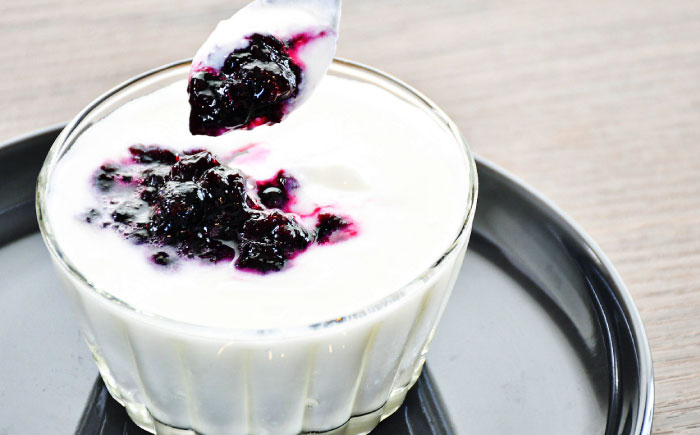 【年内配送】(12/23入金分まで)果肉ごろごろ手作りブルーベリージャム 200g×4個 / ジャム ブルーベリージャム ブルーベリー ベリー / 諫早市 / 横林ブルーベリー園 [AHCS001]