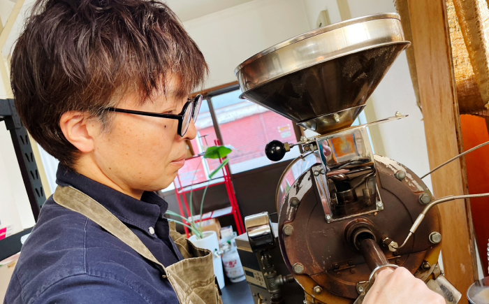 【6回定期便】自家焙煎ハイグレードコーヒーを含むおまかせセット(豆のまま) / ハイグレードコーヒー ブレンド コーヒー 豆 / 諫早市 / R and R coffee labo [AHCJ042]