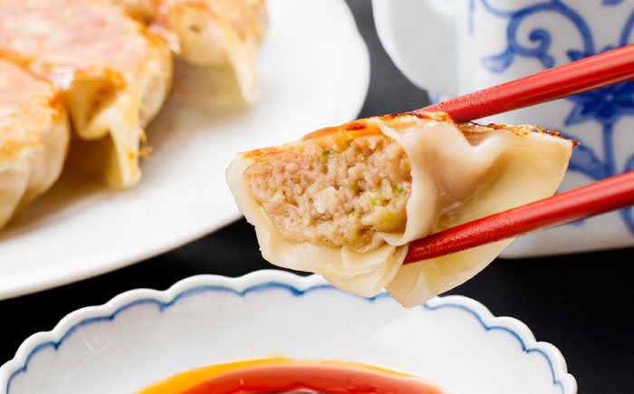 SPF豚「芳寿豚」餃子 計36個（18個×2袋）/ 餃子 ぎょうざ ギョウザ ギョーザ 焼餃子 水餃子 冷凍 惣菜 / 大村市 / かとりストアー [ACAN119]