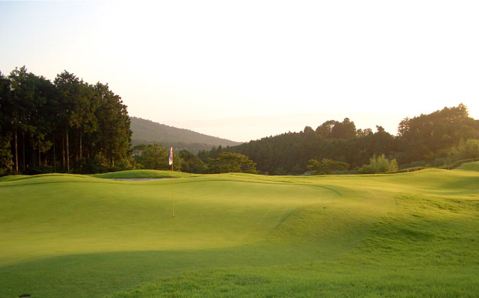 【 ニューコース 】 平日 ゴルフ プレー券 ( 1名様分 ) 大村市 大村湾カントリー倶楽部 [ACAY002]