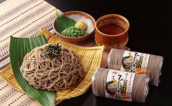 磯仕立て ひじき麺 つけ麺 80g×10人前 つゆ10袋付 そば粉不使用 / 大村市 / あらき商会 [ACZY003]