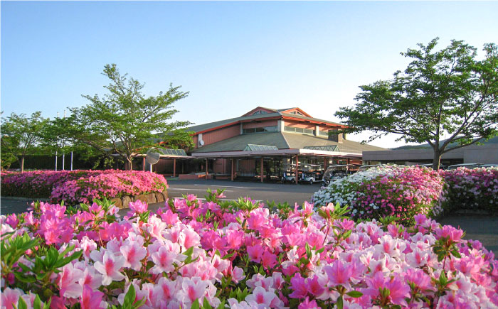 【 ニューコース 】 平日 ゴルフ プレー券 ( 1名様分 ) 大村市 大村湾カントリー倶楽部 [ACAY002]