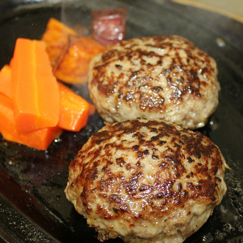 長崎和牛(A4～A5ランク使用)焼き目ハンバーグ(140g×12個)( 長崎和牛 ハンバーグ A4ランク以上 牛肉 豚肉 肉 冷凍 ボイル 個包装 おかず お弁当 人気 大人気 ）【C8-022】