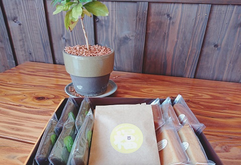 自家焙煎珈琲とフィナンシェセット( こだわり マドレーヌ コーヒー 自家焙煎 厳選 お菓子 )【B4-101】