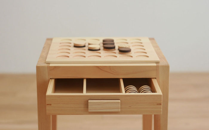 対馬ヒノキのオセロ椅子 [WAL017]