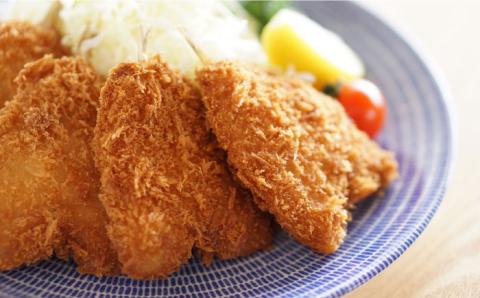 【12/17入金分まで年内発送】揚げるだけ！アジフライとイカフライセット 《 対馬市 》【 対馬逸品屋 】 肉厚 アジ イカ サクサク 海鮮 簡単調理 冷凍 [WAF024]