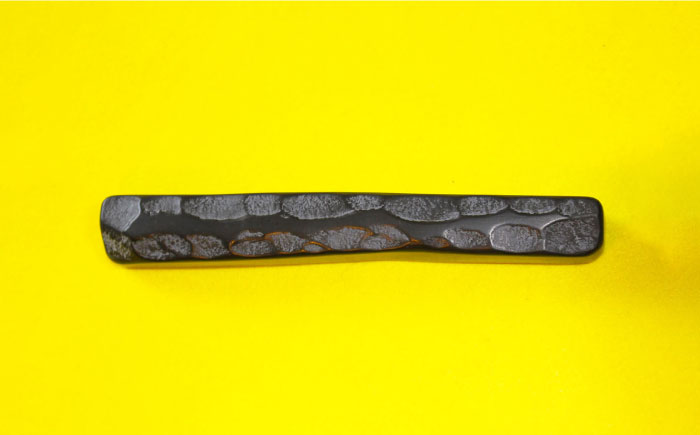 現代の名工 が製作した 若田石 文鎮 C【岩坂芳秀堂】《対馬市》対馬 文鎮 職人 書道セット 習字 一点物 伝統 工芸品 [WBB003]