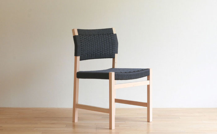 対馬ヒノキ の ダイニングチェア （ ブラック ）《対馬市》【家具製作所kiiro】 チェア 椅子 家具 ヒノキ [WAL020]