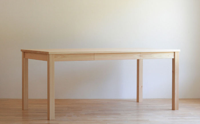 対馬ヒノキ の ダイニングテーブル （ サイズオーダー可 ）《対馬市》【家具製作所kiiro】 机 家具 ヒノキ テーブル ダイニング [WAL022]