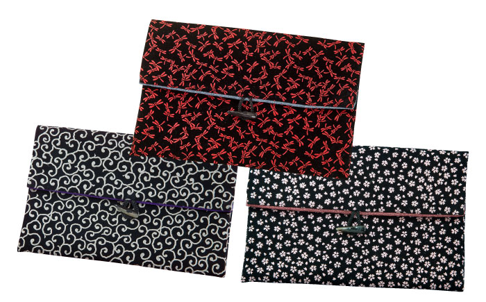 ポーチ 印伝調おしゃれポーチ（袱紗サイズ） 牛の角 柄おまかせ 《壱岐市》【工房如月】[JCN002] 12000 12000円 小物入れ