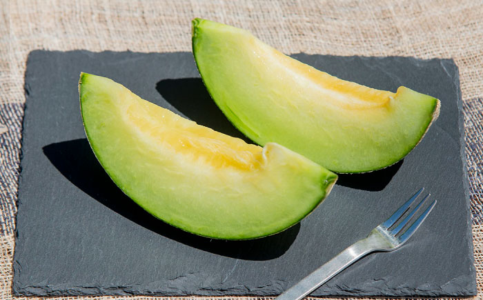 【先行予約】【贈答用】 天然酵素で育ったアムスメロン「翠」大 1個 【2026年6月中旬以降順次発送】《壱岐市》【フレッシュメイト壱岐】 フルーツ 果物  [JAZ007] 8000 8000円